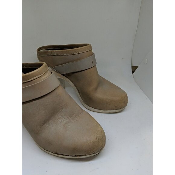 Jeffery Campbell Women's Wooden Clogs Heels Beige Size 8 FLAWED READ - Picture 2 of 12